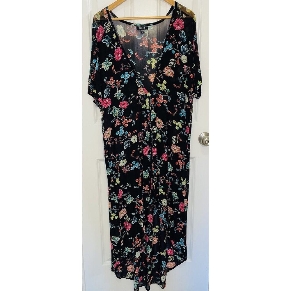 Torrid Black Cover Up / Kimono / Duster Women's Size 00/0 (M/L:US) High‎ Low Hem